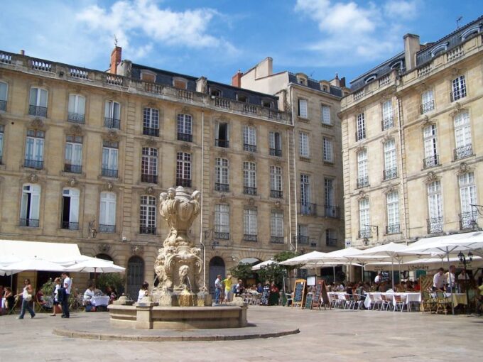 Bordeaux: Guided Walking Tour - Tour Logistics and Extras