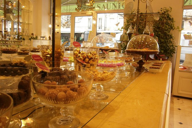 Bordeaux Super Saver Historic Gourmet Walking Tour With Lunch and Médoc Tour - Tour Inclusions and Important Details