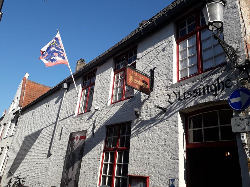 Bruges Beer and Chocolate Walking Tour - Scenic Canal Boat Ride