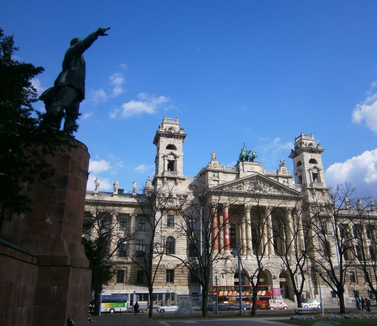 Budapest: City Tour Like a Local - Essential Packing Tips