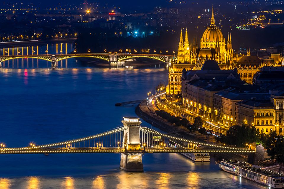 Budapest: Evening Castle Hill Tour With Fishermens Bastion - Tips for Your Visit