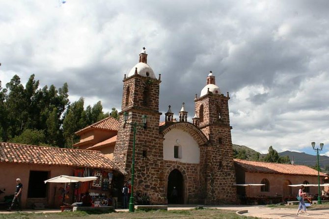 Bus Puno to Cusco Route of the Sun - Passing Through La Raya