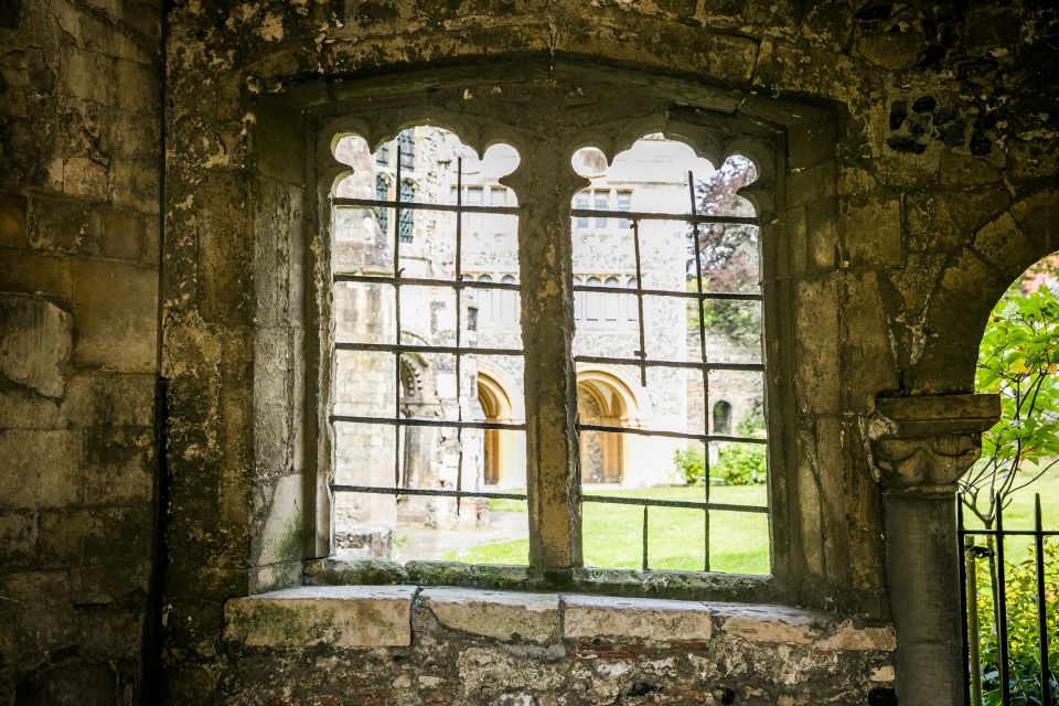 Canterbury Cathedral: Entry Ticket With Audio Guide - Audio Guide Features