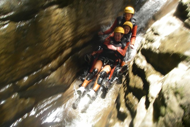 Canyoning in the Pyrenees - Highlights of the Pyrenees Canyoning