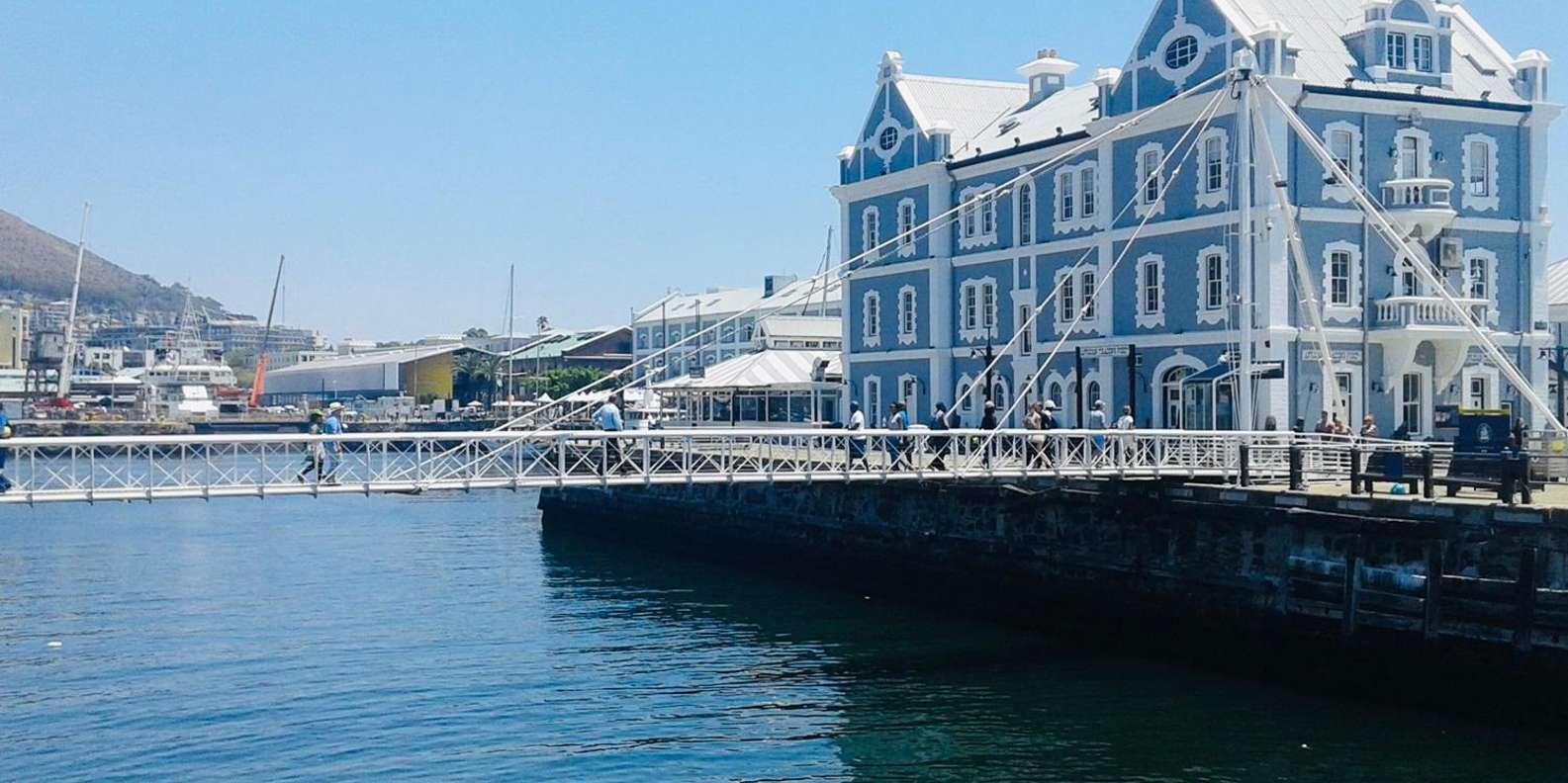 Cape Town: V&A Waterfront Walking Tour With a Local Taste - Visiting the Silo District and MOCAA