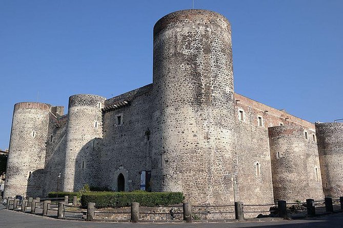 Catania Private Walking Tour With Arancino Siciliano Tasting - Explore Catanias Historic Center