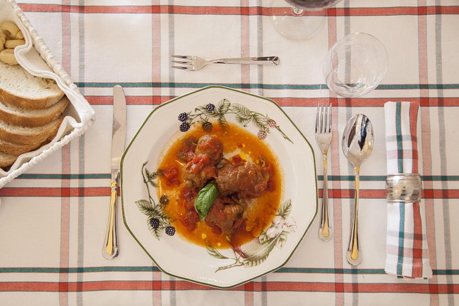 Cesarine: Market Tour & Home Cooking Class in Bari - Puglia Cuisine Insights