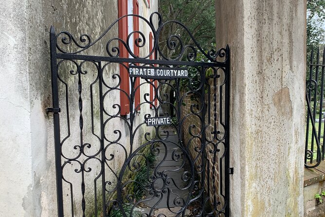 Charlestons Haunted Ghost Tour - Solo Smart Phone Guided Tour - Navigating the Self-Guided Tour