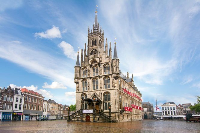 Charming Gouda Walking Tour: History, Architecture & Cheese - Cheese Tasting Experience