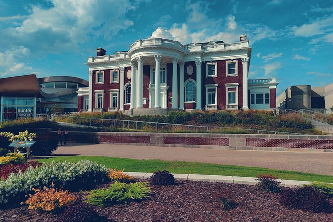 Chattanooga: City Trolley Tour With Coker Automotive Museum Visit - Exploring Chattanoogas History