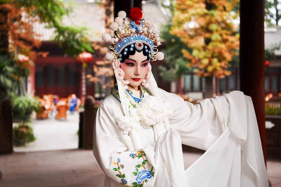 Chengdu Private Tour: Local Guide &Show &Tea &Culture &Food - Sichuan Opera Performance