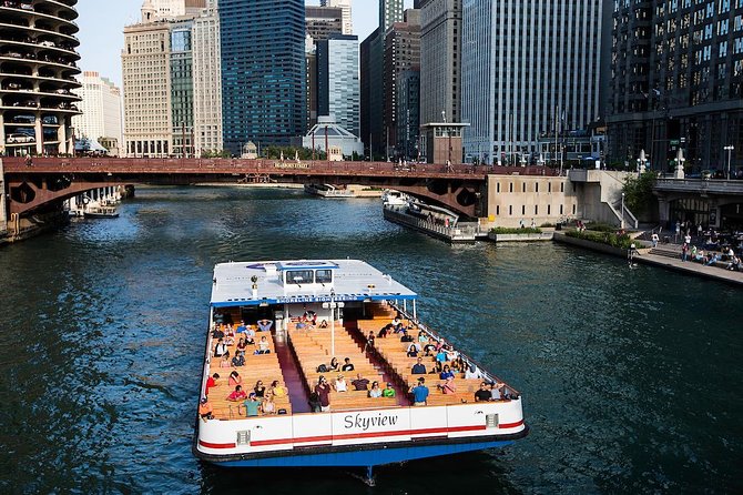 Chicago Architecture River Cruise in Spanish - Sum Up