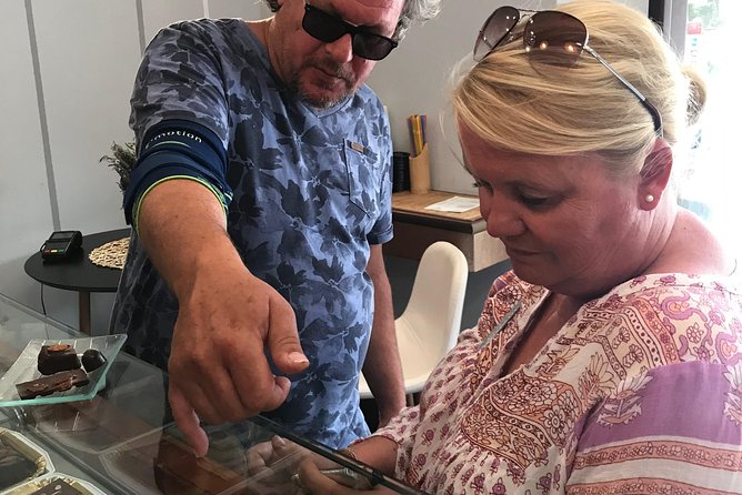 Chocolate and Wine Tasting Small Group Tour From Hvar - Small Group Atmosphere