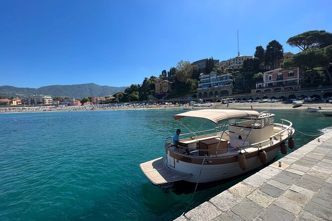 Cinque Terre Boat Tours Experience - Onboard Amenities and Activities