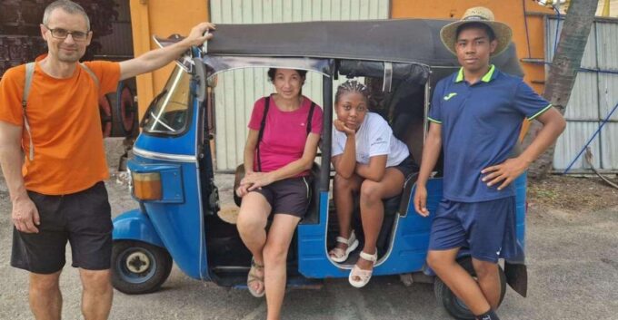 Colombo City Sightseeing Tour by Tuk Tuk Morning or Evening - Flexible Morning or Evening Options