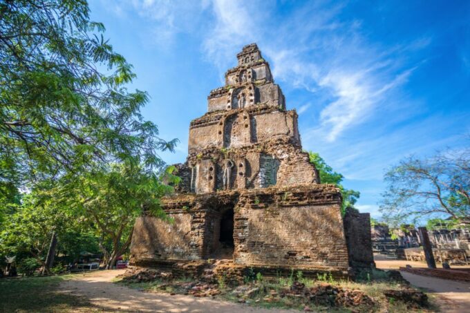 Colombo: Polonnaruwa & Sigiriya Guided Day Tour With Lunch - Inclusions