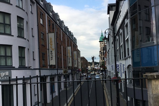 Derrie Danders: Highlights of the Walled City a Self-Guided Audio Tour - Cancellation Policy