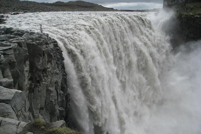 Diamond Circle, Waterfalls and Amazing Landscapes From Akureyri - Hverir Hot Springs