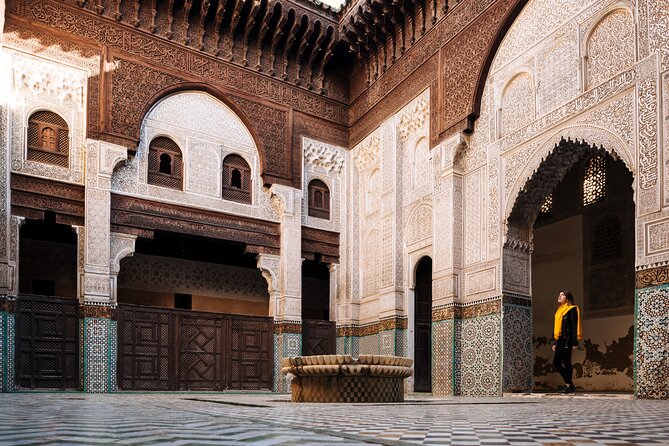 Discover the Medina of Fez and It Secrets: Fez Medina Guided Day Tour - Navigating the Labyrinth
