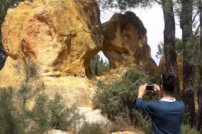 Discover Villages in Luberon Small Group Day Trip From Avignon - Customer Feedback