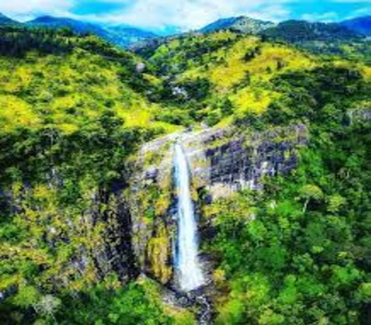 Ella :- Private TukTuk Transfer to Diyaluma Waterfalls - Pickup and Transportation