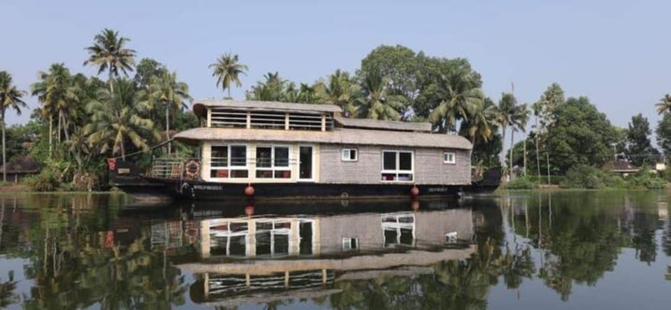 Exclusive, Alleppey Houseboat Tour (01 Night / 02 Days) - Transportation and Group Size