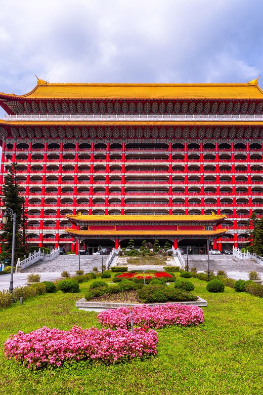 🧑🏻‍💼 Private Tour: Classic Taipei Timeless Treasures Tour - Pickup and Drop-off