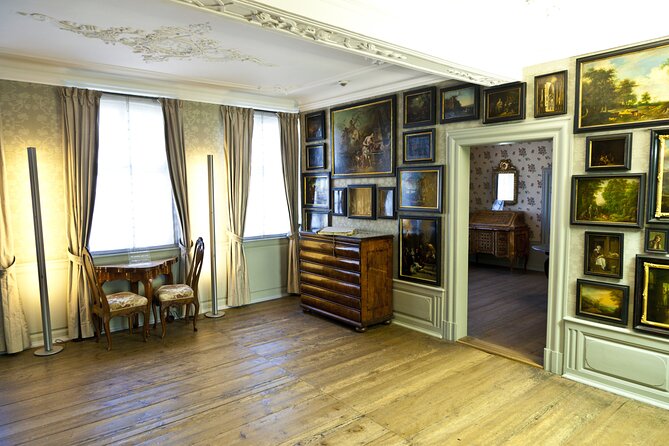 Frankfurt: Old Town Highlights Private Walking Tour - Cathedral and Goethe House