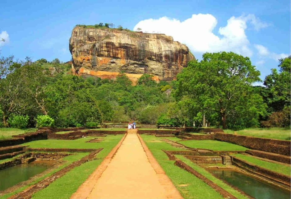 From Colombo: Sigiriya and Dambulla Day Trip and Wild Safari - Dambulla Cave Temple