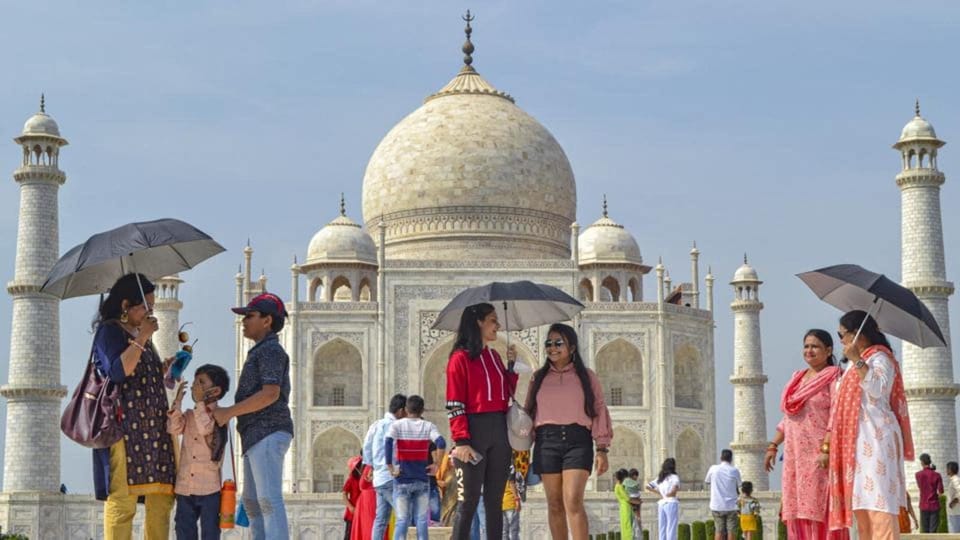 From Delhi: Private 4-Day Luxury Golden Triangle Tour - Explore Delhi Sights