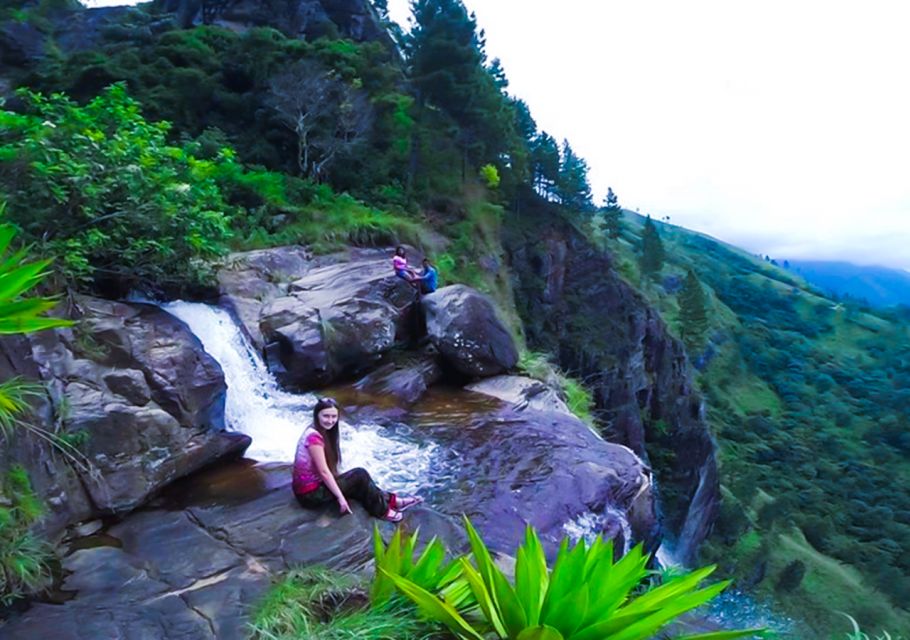 From Ella: Bambarakanda & Lanka Ella Falls Hike With Lunch - Refreshing Swim at Lanka Ella