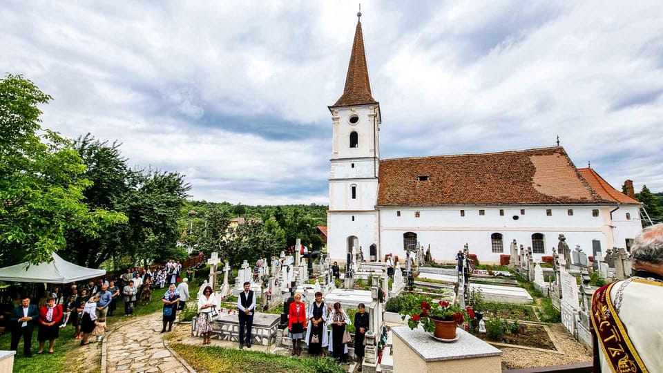 From Sibiu: Guided Tour Through the Heart of Marginimea. - Tips for a Great Experience