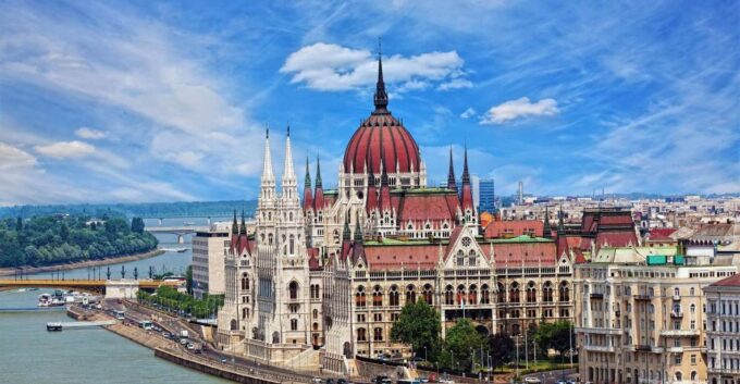 From Vienna: Budapest & GyőR Guided Day Trip Small Group - Travel Tips