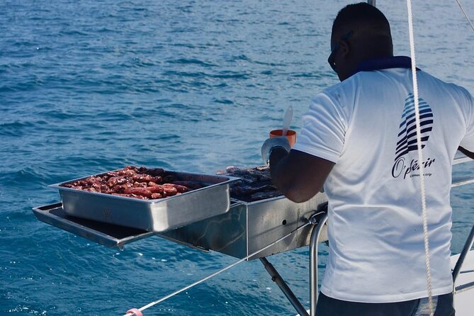 Full Day Catamaran Cruise on Shared Basis to Bénitiers Island - What to Expect on Board
