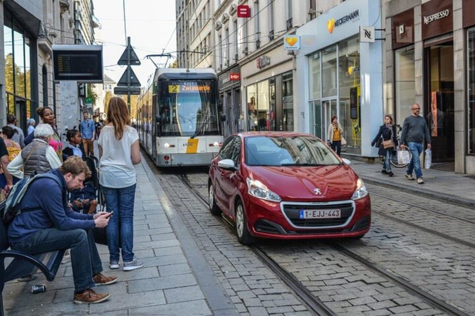 Ghent Highlights: The Ultimate Walking Tour - Tour Inclusions and Benefits