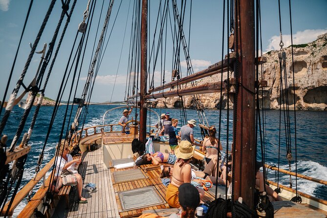 Highlights of Kornati by Traditional Sail Boat - Crew Proficiency and Communication