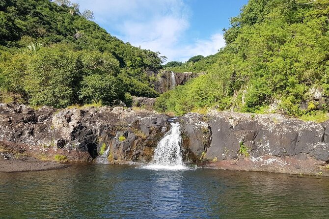 Hiking Trip Full-Day: the Magnificent 7 Waterfalls Sept Cascades Including Lunch - Refreshing Swims in Waterfalls