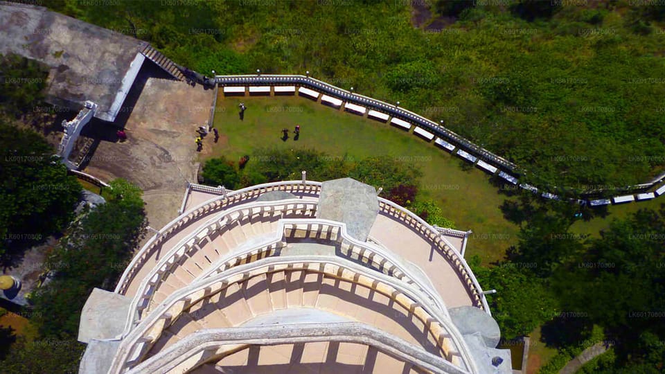 Kandy To Ambuluwawa Tower Day Tour - Cultural Performances