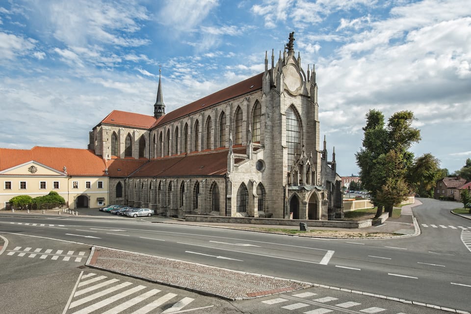 Kutná Hora: Sedlec Ossuary Skip-the-Line Ticket & Audioguide - Exploring Sedlec Ossuary