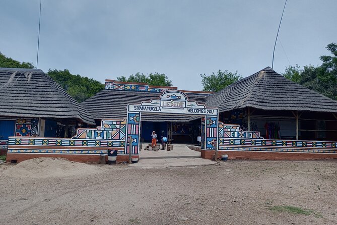 Lesedi Cultural Village & Cradle of Humankind Guided Tour - Recommended for Families and Solo Travelers