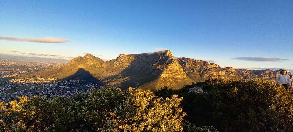 Lions Head: Hiking Sunrise or Sunset French Speaking Guide - Suitability and Restrictions