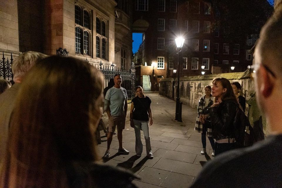 London: 2-Hour Haunted Pub Walking Tour - Drinks and Spine-Tingling Stories