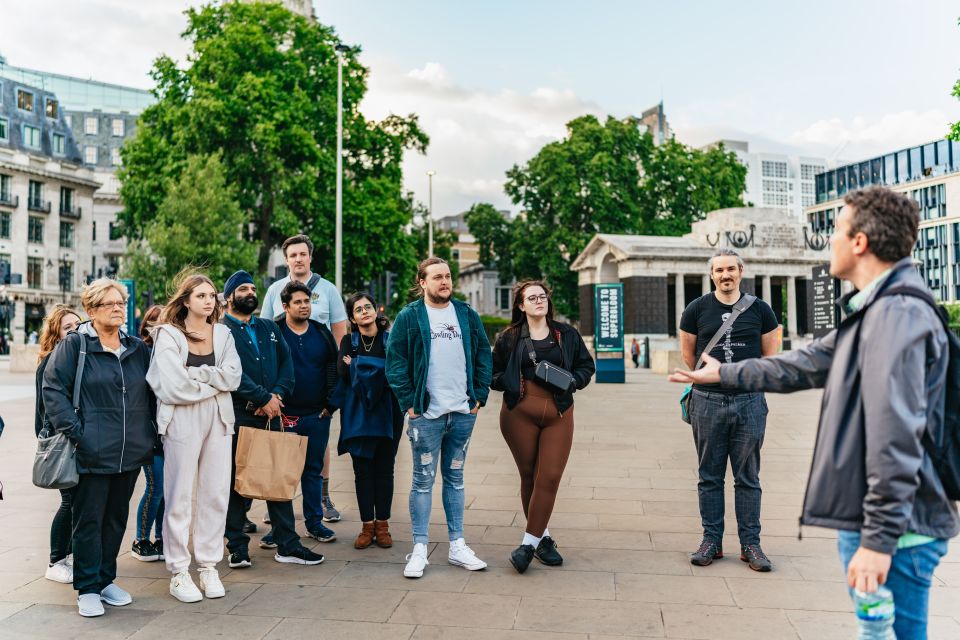 London: Ghastly Ghosts 2-Hour Walking Tour - Spine-Tingling Locations