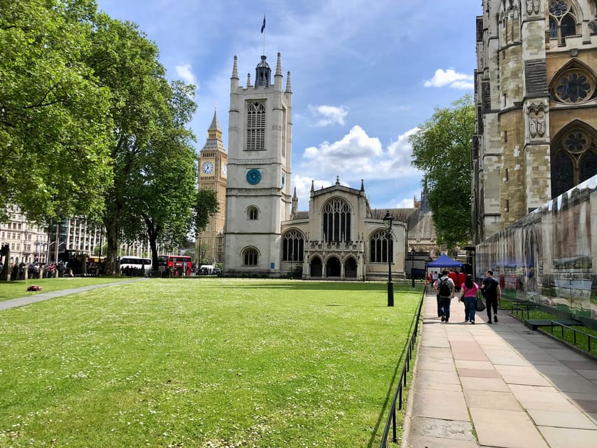 London: Parliament & Palaces Private Walking Tour With Guide - Explore Parliament and Palaces