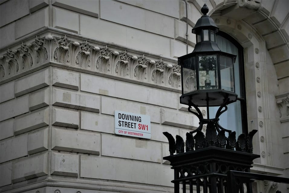 London Sightseeing Taxi Tour & Churchill War Rooms Entry - Booking and Availability