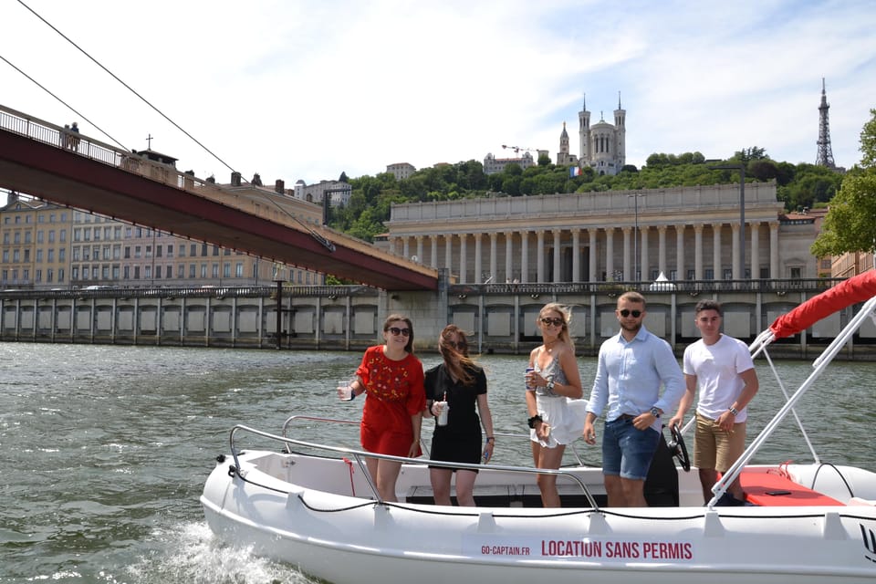 Lyon: Boat Trip From Rochetaille to Vieux-Lyon - Frequently Asked Questions