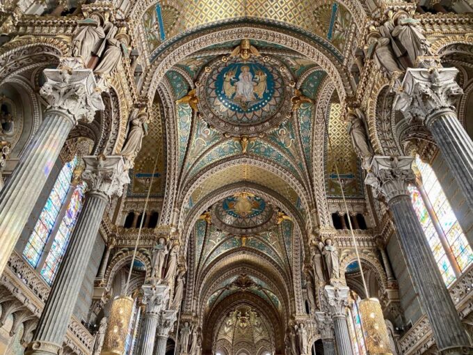 Lyon: Fourvière District Smartphone Audio Walking Tour - Tour Duration and Languages