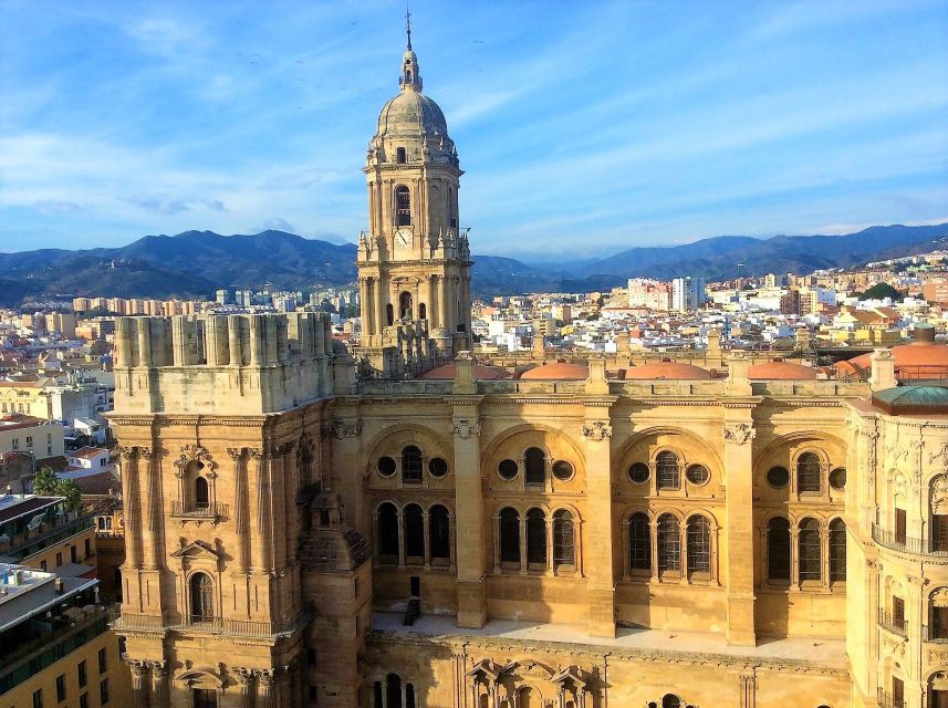 Malaga: Group Walking Tour - Visit Key Landmarks