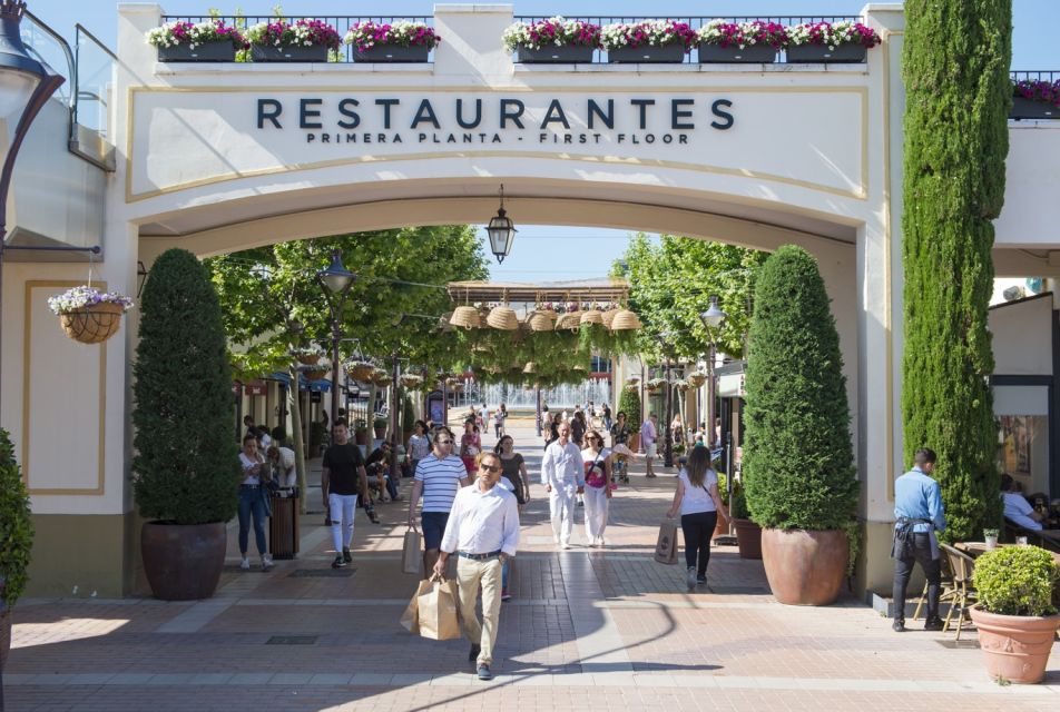 Mallorca: Fashion Outlet Shopping Excursion by Bus - Onsite Amenities and Services