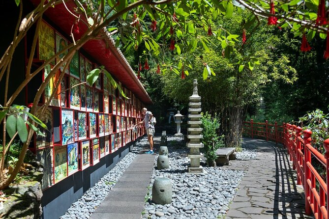 Monte Palace Tropical Garden Tour - Tour Duration and Size